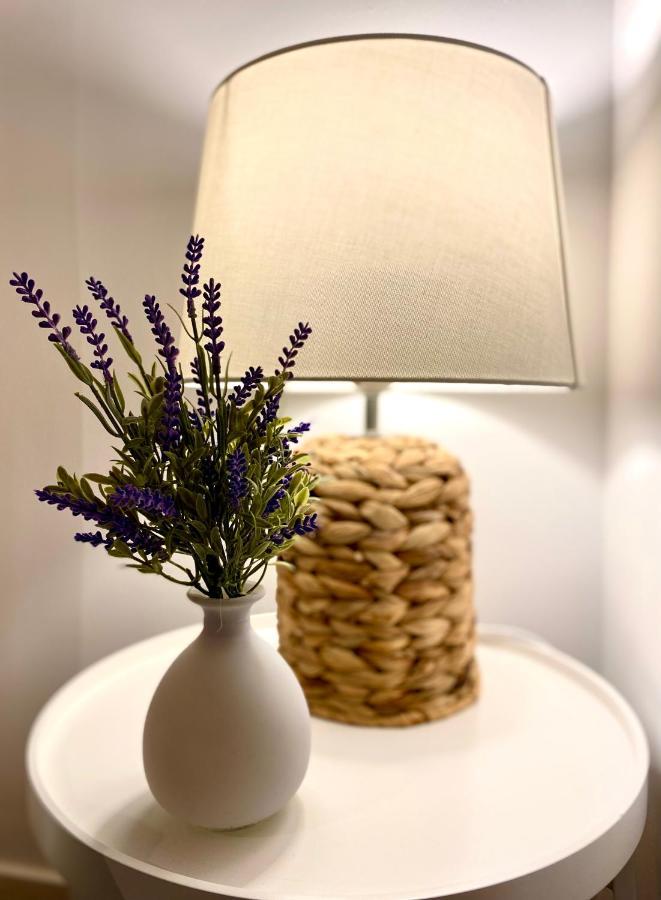 Exquisite - Two Bedroom Apartment บูคาเรสต์ ภายนอก รูปภาพ